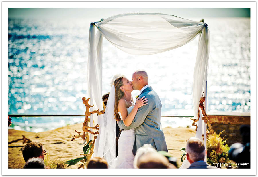 California Beach Wedding by Alchemy Fine Events | www.alchemyfineevents.com (26)